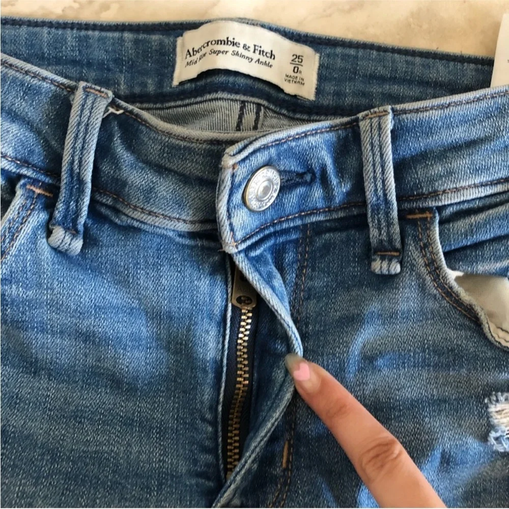 Abercrombie & Fitch Midrise Super Skinny Ankle Jeans - Picture 8 of 11